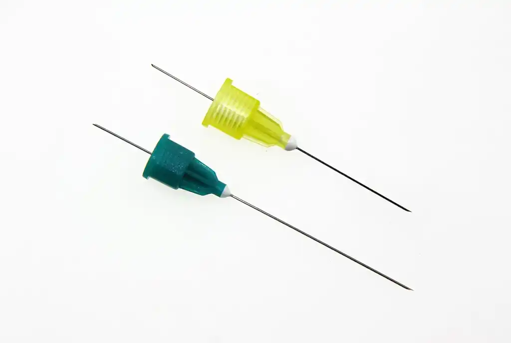 The Science of Painless Injections: How Needle Gauge and Bevel Design Impact Patient Comfort
